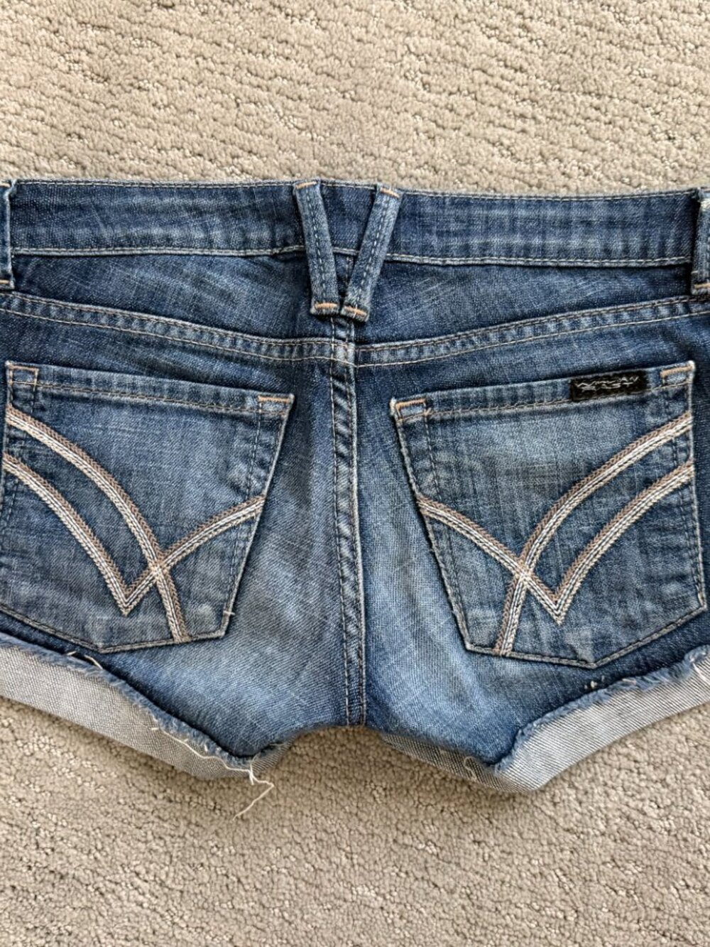 William Rast Low Rise Denim Short - Picture 2 of 3